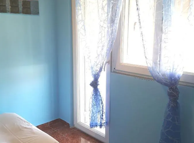 Sandra & Slavica Prorocic * Lopar