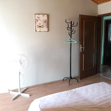 Sandra & Slavica Prorocic شقة لوبار